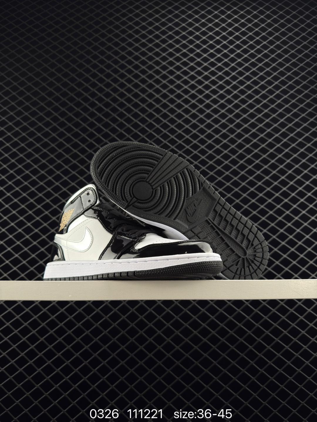 Nike Wmns Air Jordan 1 Mid SE